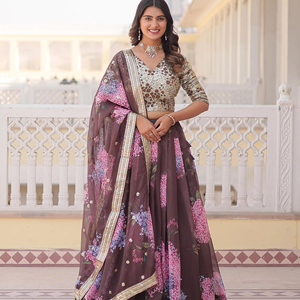 ชุดปักผ้าไหม georgette ล่าสุดออกแบบโดยดีไซเนอร์ - Product Image 1