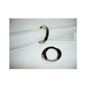 Anneau de serviette ovale en laiton, design haut de gamme, finition brillante, ovale, nickelé, décoration de table élégante, porte-anneau de serviette - Product Image 1