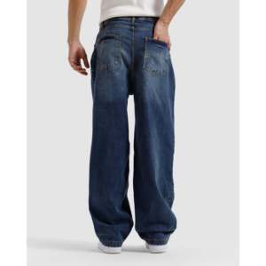 กางเกงยีนส์ทรงหลวมสไตล์วินเทจ ขากว้างทรงบาน เอวสูง สไตล์สตรีทแวร์ ผ้าเดนิม ตกแต่งคริสตัลเพชร สีสันสำหรับฤดูหนาว - Product Image 3