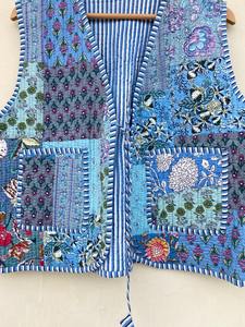 Gilet matelassé en patchwork 100% coton bleu, fait à la main, réversible, écologique, unisexe, veste kimono décontractée - Product Image 5