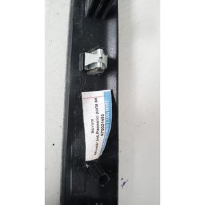 มาเซราติ เลวานเต้ ซีรีส์ (16>) ชุดแต่งขอบประตูหลัง ซ้าย 670021493 M156E - Product Image 3