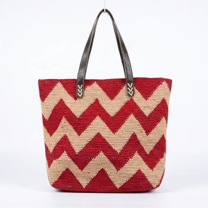 Sac fourre-tout en raphia fait main avec logo personnalisé, motif chevron, style bohème, dessus ouvert, doublure en coton - Taille moyenne pour la plage, les vacances et les voyages - Product Image 2