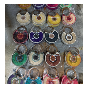 Sac en rotin fait main avec coquillages, orné de coquillages et de fleurs en rotin tressé, idéal pour la mode estivale, fabriqué au Vietnam - Product Image 6