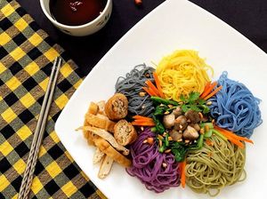 Los fideos vegetales hechos de arroz y los colores de frutas y verduras naturales son los productos más vendidos - Product Image 5