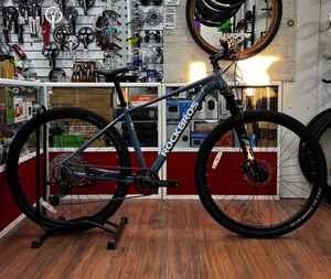 Venta en subasta de bicicleta de montaña Trek Session 9X01 con entrega a domicilio - Product Image 3