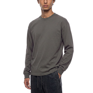 Camiseta Esencial de Manga Larga con Cuello Redondo de Algodón Orgánico - Transpirable, Antiarrugas, Corte Holgado - Product Image 6