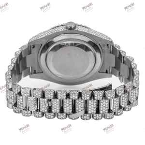 Edición limitada Número romano único Dial analógico negro Reloj de lujo Totalmente Iced Moissanite Diamond Auto día y fecha Reloj unisex - Product Image 6