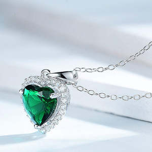 NOVAMART Fine Handmade Hallmarked 925 Silver <b>Emerald</b> Heart Solitaire <b>Pendant</b> 18inch Rhodium Rose Gold Plated Bezel Setting Jewel - Product Image 4