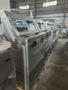 Gabinete HMI de acero dulce con panel frontal inclinado para monitoreo de automatización de Control de Operación de máquina y carcasa de equipo - Product Image 3