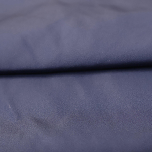 Tissu en polyester 100% teint en masse, tissage uni, écologique pour filles - Prix bas, vente en gros, couleur personnalisée - Product Image 4