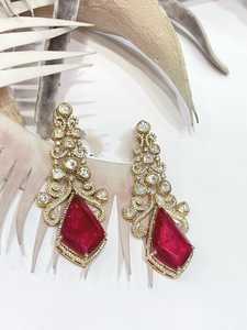 Boucles d'oreilles tendance et élégantes Moissanite Fusion Meilleure qualité Beau look Parfait pour les mariages et les occasions spéciales Vêtements modernes - Product Image 3