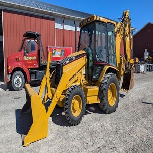 Meilleur chargeur-pelleteuse CAT 420D Turbo d'occasion et neuf de 2001 avec un moteur diesel de 88 CV, transmission intégrale, à prix avantageux - Product Image 1