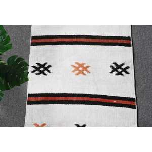 Alfombra de 1.7x3.8 pies, Alfombra Turca Vintage Pequeña, Alfombra de Lana Blanca Kilim - Product Image 5