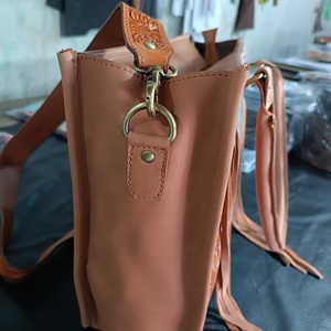 Venta caliente estilo de lujo vaquera occidental sillín manta bolsa de mano herramientas de mano para niñas bolsa de flecos listo para stock - Product Image 3