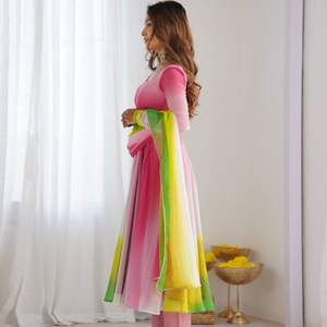 Anarkali Style Hit Design Party Wear 4สี Gorgette พร้อมงานปัก,การเขียนโค้ดทำงานร่วมกับ Dupatta โดย Royal Export - Product Image 2