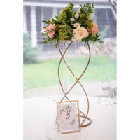 Décor de mariage en métal doré de luxe pour événements de grande taille, design tendance, par Design Creation International