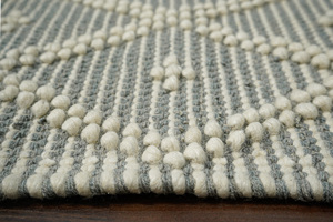 Handcrafted Wool and Cotton <b>Boho</b> <b>Rug</b> Stylish and Comfortable Floral Pattern Handwoven for Home Use Plush Pile Height - Product Image 4