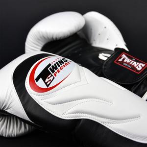 Gants de boxe professionnels jumeaux de haute qualité OEM, design personnalisé, Muay Thai, kickboxing, sparring et entraînement, gants de boxe en cuir - Product Image 5