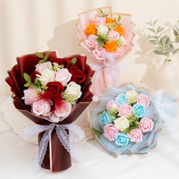 Bouquet de roses artificielles réalistes parfumées faites à la main en gros avec boîte carrée Cadeau pour Noël, la Saint-Valentin, un anniversaire