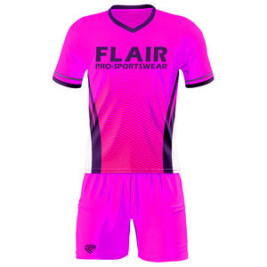 Kits de football rétro conçus sur mesure Uniformes de maillot de football pour enfants de haute qualité pour hommes - Product Image 5