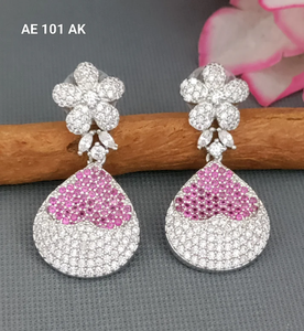 Boucles d'oreilles traditionnelles avec des détails étincelants et une brillance durable, parfaites pour toute la journée en provenance d'Inde - Product Image 5