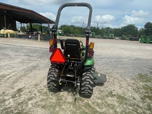 JOHN DEEREE 2025R |   Tracteur JOHN DEERE 1025R puissant et efficace - Product Image 2