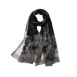 Écharpe légère en soie-coton avec broderie traditionnelle Belle conception faite à la main parfaite pour les cadeaux - Product Image 1