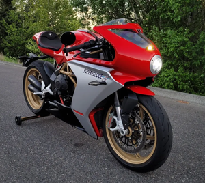 Comme neuf - Prêt à rouler - 2 000 milles - MV Agusta SuperVeloce 800 2021 - Product Image 1