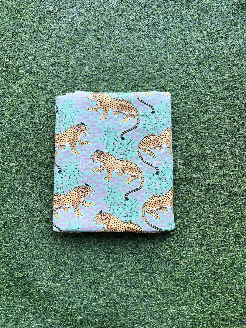 สีเขียว