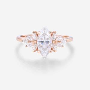 Bague de fiançailles et de mariage fine en or 18 carats avec diamant de laboratoire taille marquise, élégante et raffinée, cadeau de bijoux raffinés pour la Saint-Valentin, bague en or véritable - Product Image 1