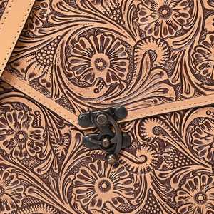 Nouveauté Sac cabas bohème en cuir de vachette naturel pour femme avec fermeture éclair, style automne, avec poche dissimulée et décorations florales à pompons - Product Image 2