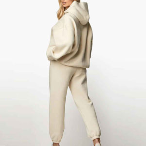 ชุดวอร์มผ้าฟลีซหนานุ่มแบบกำหนดเอง ขายส่ง ชุดกางเกงมีฮู้ดสำหรับผู้หญิง ทรงหลวม ชุดเซ็ทสองชิ้น - Product Image 2