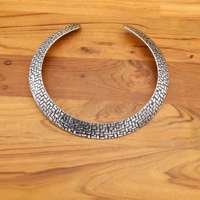 Collier ras du cou en métal motif clé grecque, collier tribal, bijou de déclaration bohème chic pour mariage, finition or et argent antique