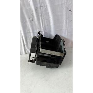 ALLOGGIAMENTO BATTERIA FORD Fiesta 6a Serie (08>17) 8V2110723 Benzina - Product Image 3