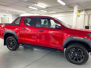 Toyota HiLux Rogue 2026 Usada PREMIUM, Versión Europea, Volante a la Izquierda/Derecha, Entrega Rápida Disponible - Product Image 4