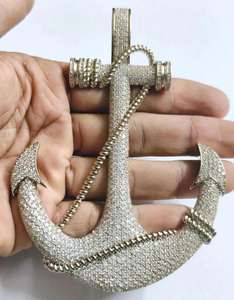 Collier pendentif Viking pour hommes et femmes avec gravure nordique et longue chaîne - Product Image 2