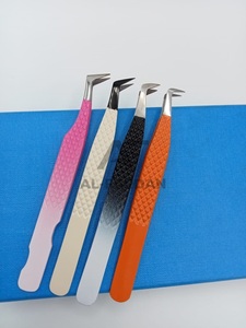 Venta al por mayor de pinzas de pestañas de volumen de Nano agarre de acero inoxidable sostenible 90 grados punta de fibra de arranque extensiones de pestañas punta puntiaguda - Product Image 2