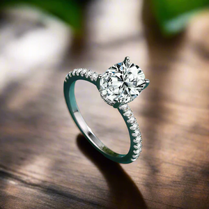 Anillo de Compromiso y Matrimonio Clásico de Media Eternidad con Halo Oculto de Circonita Redonda, Plata de Ley 925, Joyería de Lujo - Product Image 2