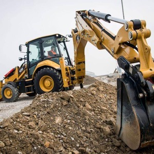 Caterpillar 428 máy kéo loader với thiết kế nhỏ gọn nặng nâng công suất và đáng tin cậy hệ thống truyền tải - Product Image 3