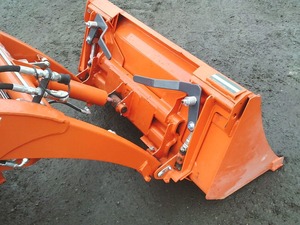 Chargeuse sur pneus Kubota BX23S avec moteur diesel, pelle rétrocaveuse avant, mini-chargeuse, facile à utiliser, faible coût d'entretien - Product Image 5