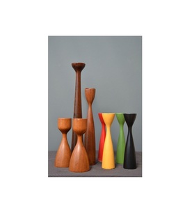 Encantador candelabro de madera recuperada con acabado natural y diseño rústico perfecto para un ambiente acogedor con velas - Product Image 6