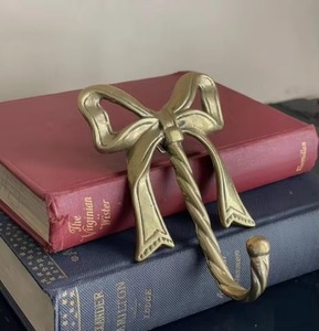 Gancho de metal dorado personalizable hermoso estilo congelado para decoración moderna del hogar estilo festivo organización uso diario - Product Image 5