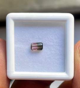 Tourmaline naturelle facettée de couleur bio, taille octogonale, 5,40 x 3,50 mm. - Product Image 2