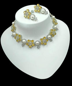 Ensemble de bijoux de mariée en diamant américain classique Collier et boucles d'oreilles en deux pièces pour mariage Style classique à la mode - Product Image 1