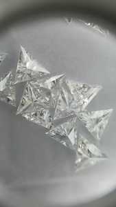 Triangle Cut ไดมอนด์หลวม VVS Def Carat Lab Growing IGI ได้รับการรับรองยอดเยี่ยมสำหรับการทำเครื่องประดับ - Product Image 3
