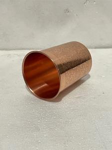 Vasos de agua de diseño pulido liso de vidrio de cobre al mejor precio Diseño antiguo Artículos de cocina más exigentes Agua potable Metal - Product Image 2