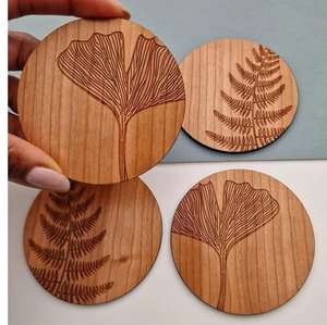 Juego de Posavasos de Madera Natural Ecológicos, Reutilizables, para el Hogar, la Oficina y la Mesa de Comedor - Product Image 1