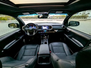 Véhicule utilitaire tout-terrain vérifié 2024, pick-up double cabine 4x4 de taille moyenne, moteur essence V6 3.5L, conduite à gauche - Product Image 6