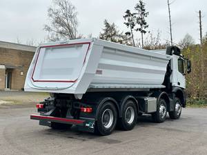 Camión Volquete Diésel Mercedes Benz AROCS 4145 8x6 Usado, Transmisión Automática, Volante a la Izquierda, 31-40T, para Transporte de Construcción - Product Image 4
