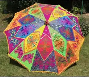 Parapluie à fleurs artificielles de créateur imprimé doré indien bon marché à ouverture automatique 23 "avec crochet en caoutchouc parapluie coloré fait main